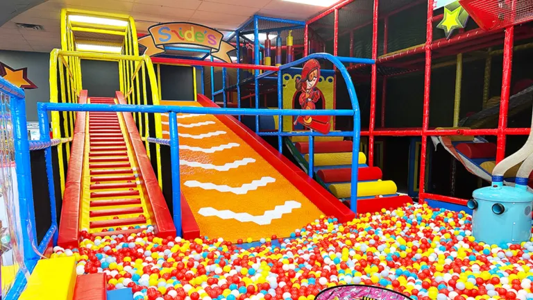 Bounce Castle Playground Roleplay on Roblox